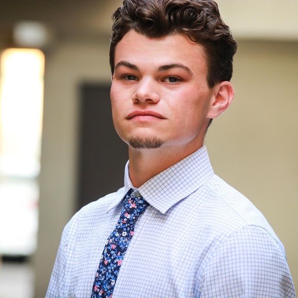 welcome to my closet - Picture 6 of 7